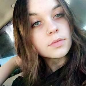 Meet your Posher, Calista